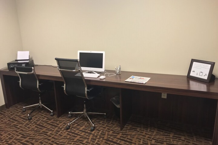 Business Center 41 of 46