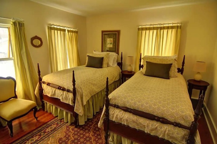 Room 5 of 24
