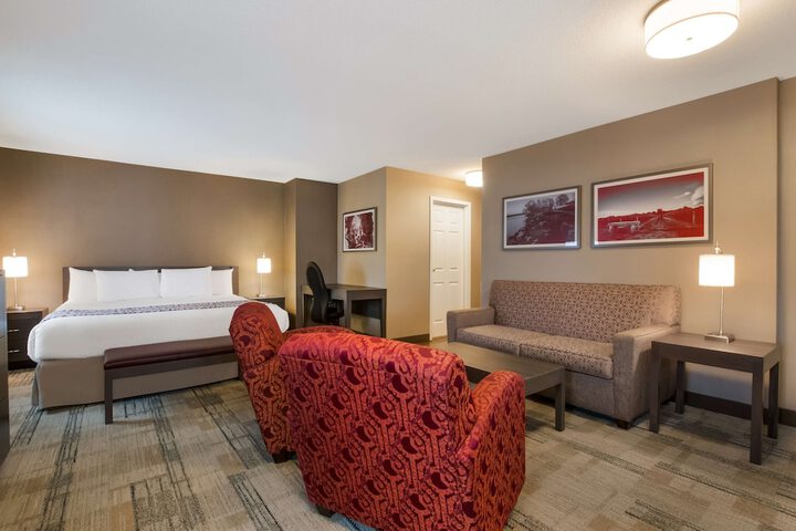 Room 27 of 51