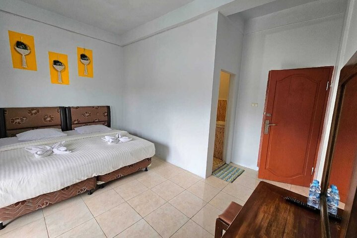 Room 2 of 22