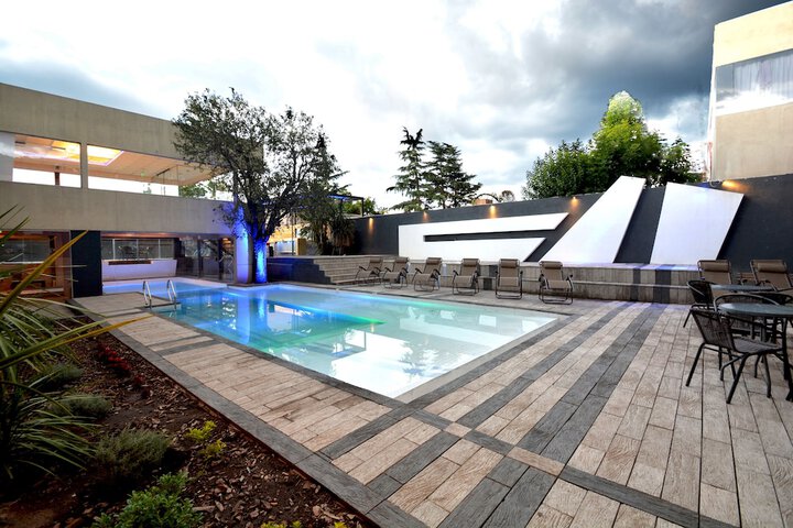 Pool 17 of 36
