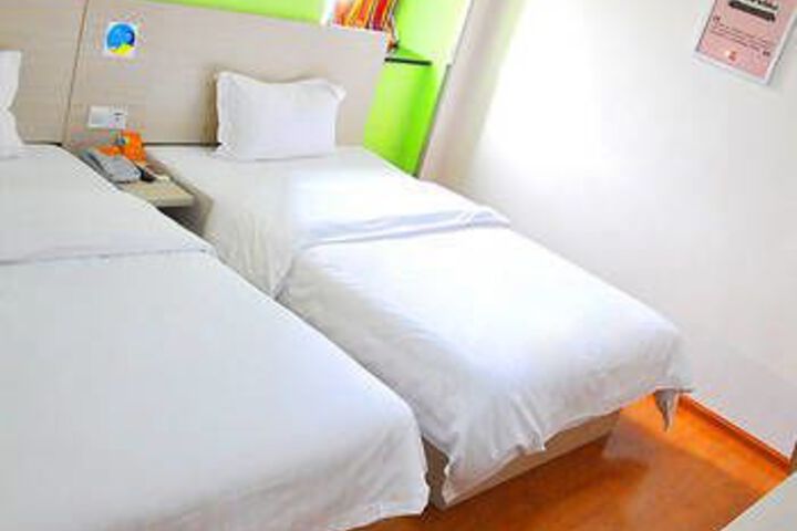 Room 3 of 11