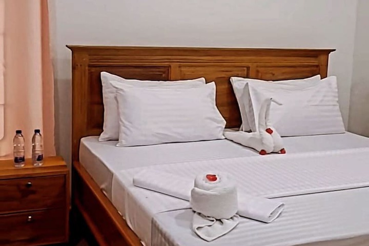 Room 2 of 4