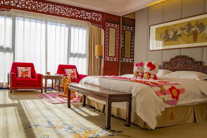 Room 27 of 65