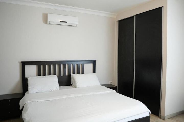 Room 11 of 21