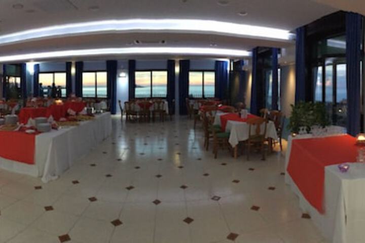 Dining 57 of 94