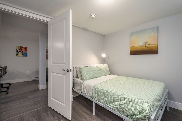 Room 19 of 64