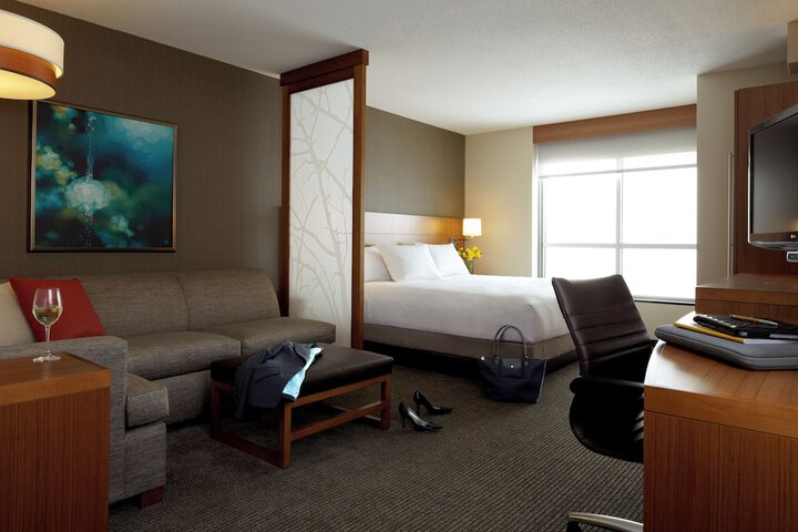 Room 15 of 32
