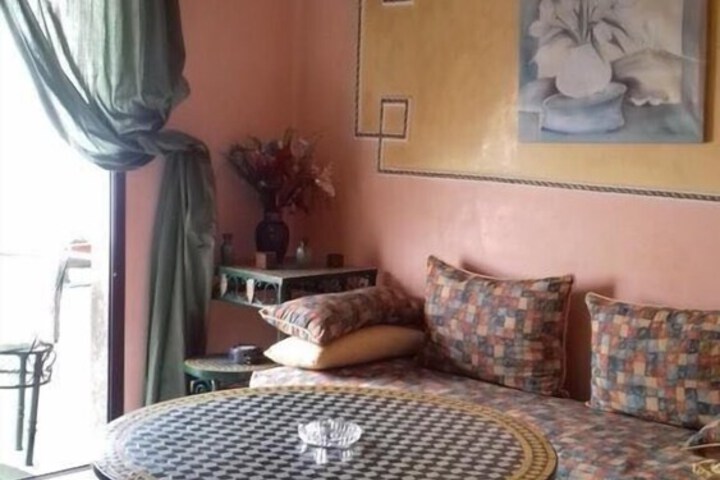Room 11 of 24