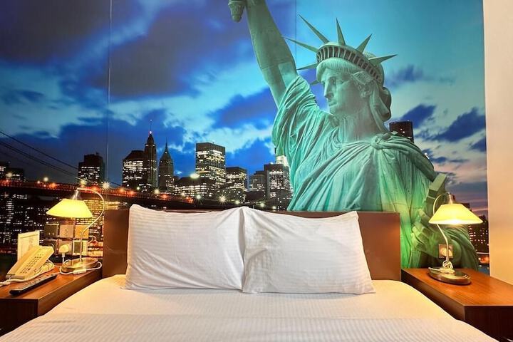 Room 2 of 16