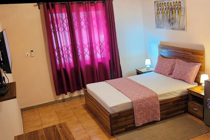 Room 16 of 33