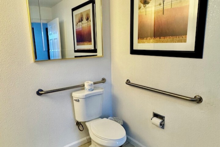 Room 21 of 30