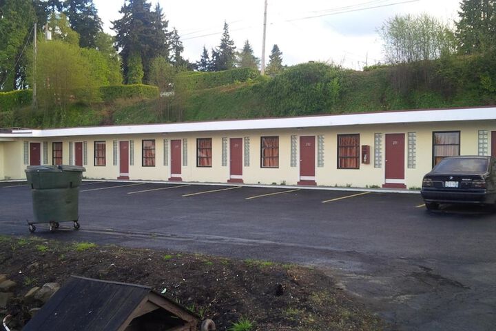 Property Grounds 16 of 18