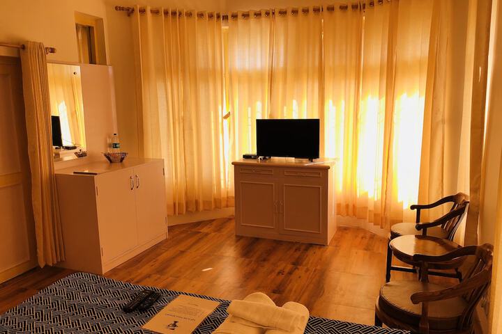 Room 6 of 53
