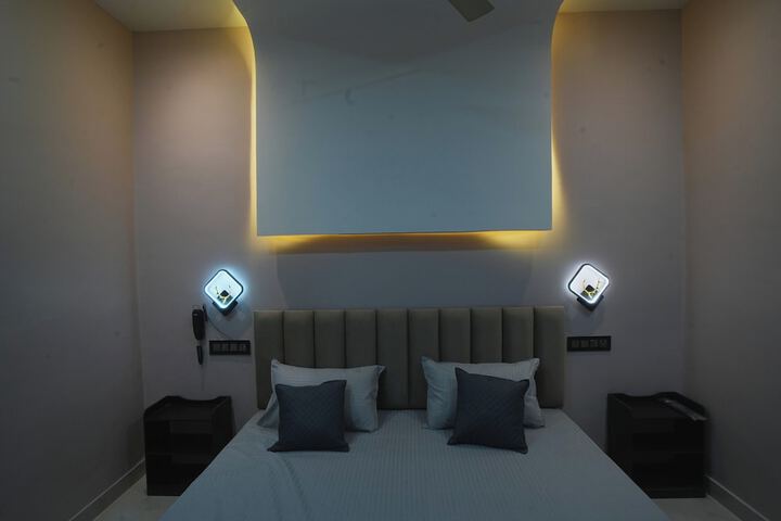 Room 4 of 27