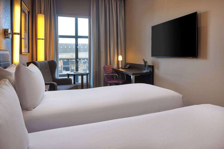 Room 32 of 113