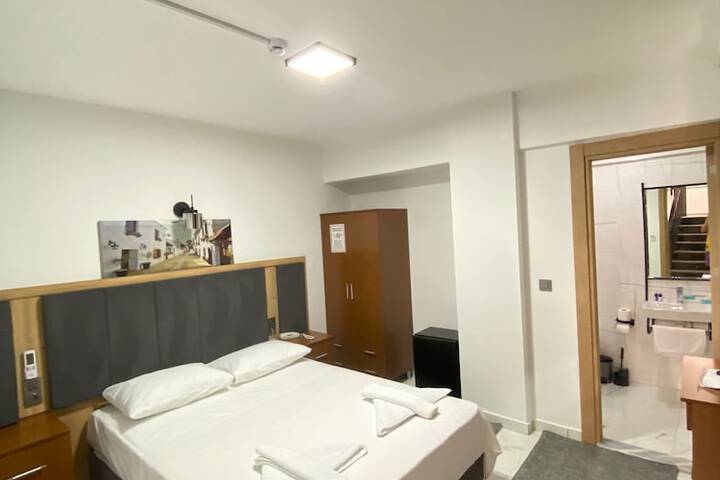 Room 4 of 26