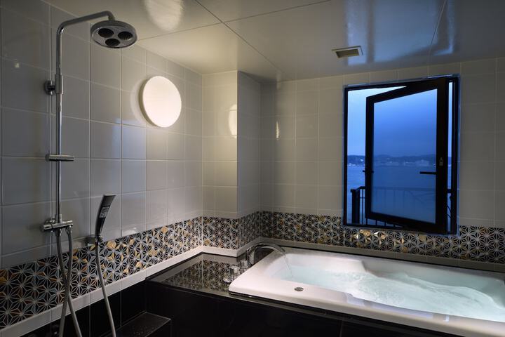 Bath Interior