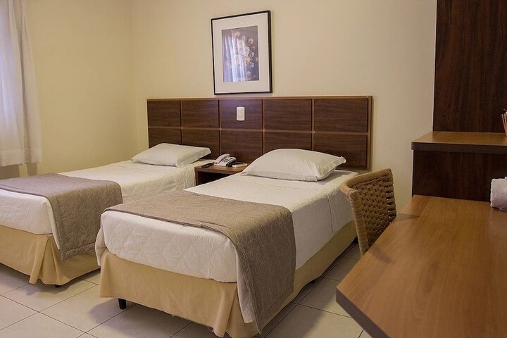 Room 9 of 32