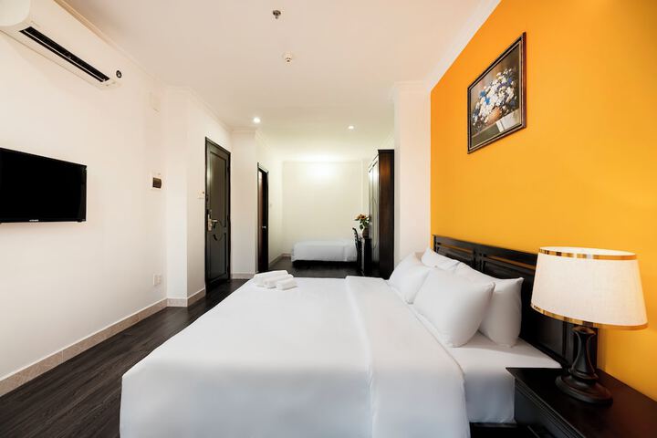 Room 20 of 34