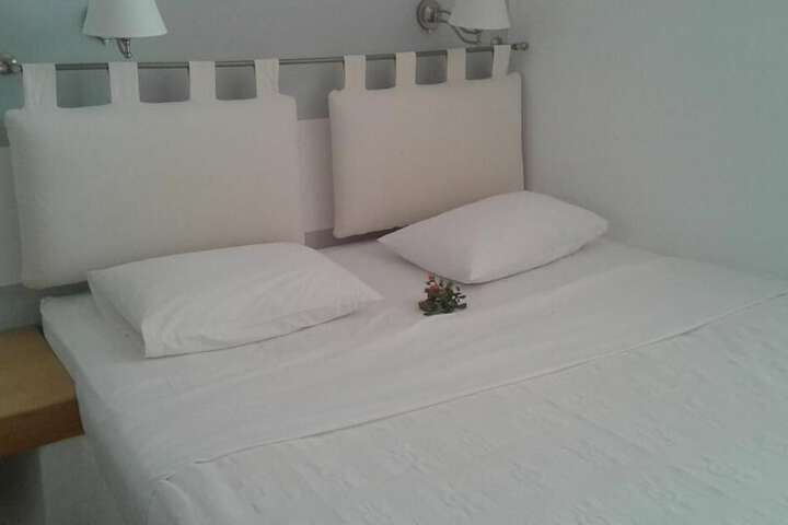 Room 5 of 44