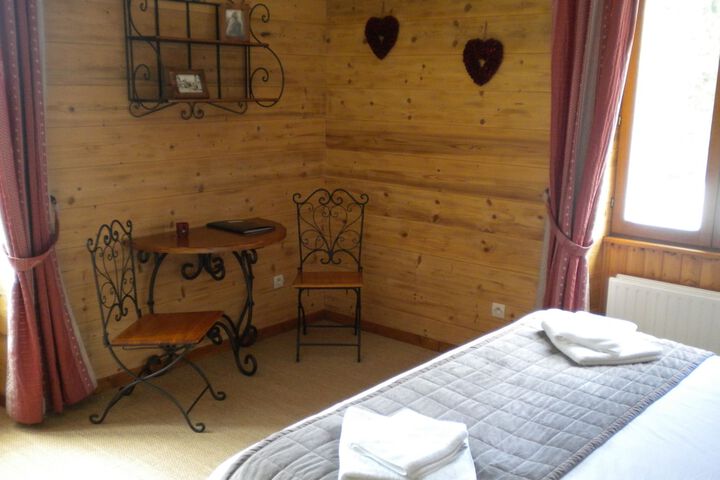 Room 6 of 45