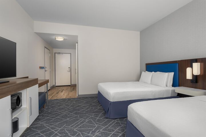 Room 7 of 38