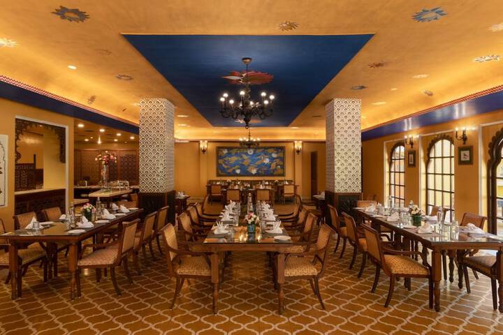 Dining 44 of 65