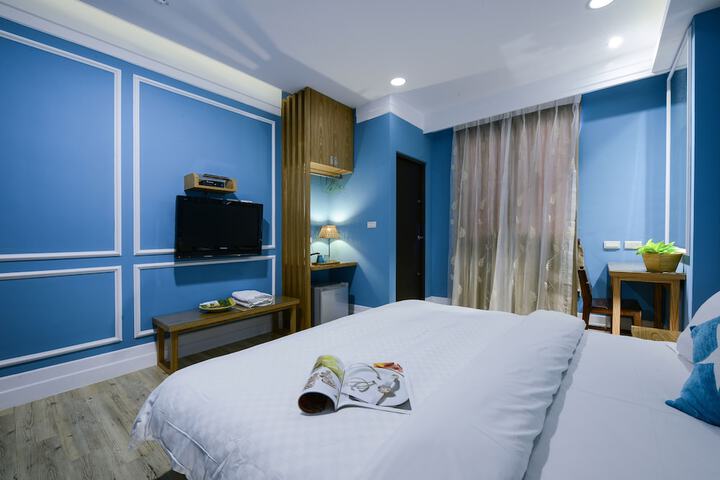 Room 4 of 75