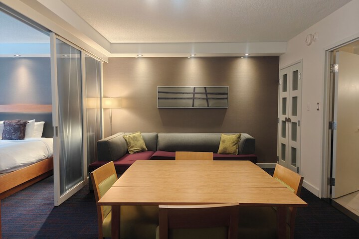 Room 14 of 46