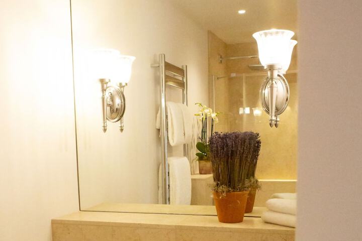 Clean Restrooms