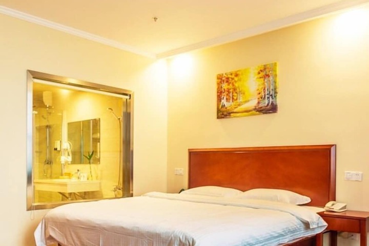 GreenTree Inn Wuxi Jiangyin Huashi Avenue Huaxi Village Hotel
