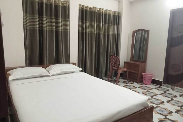 Room 15 of 40