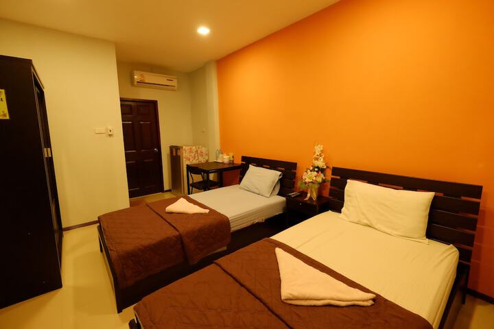 Room 14 of 20