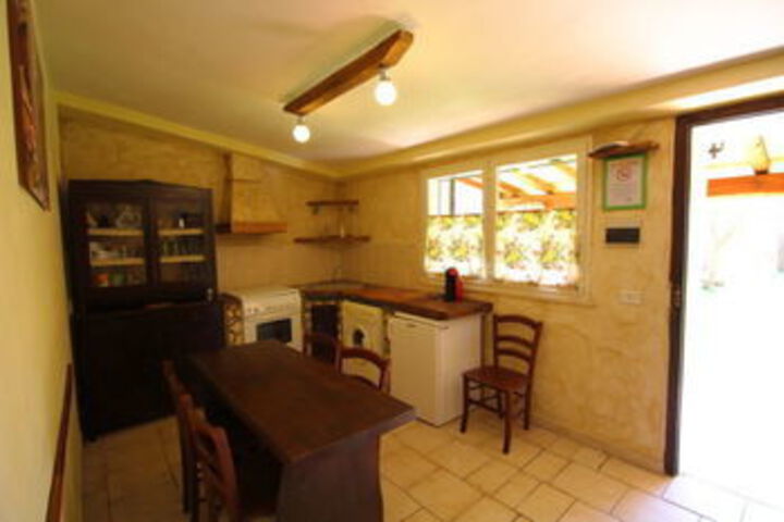Room 15 of 27