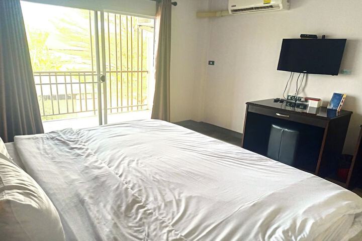 Room 16 of 39