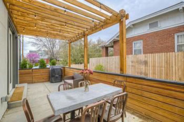 Terrace/Patio 21 of 22