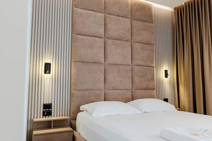 Room 17 of 72
