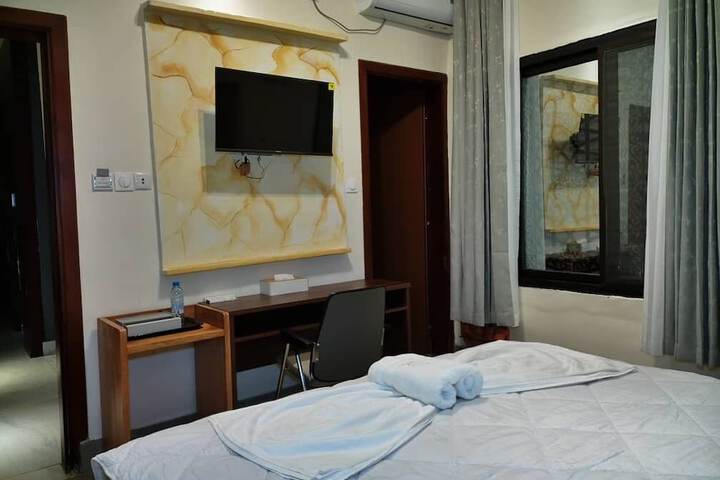 Room 15 of 29