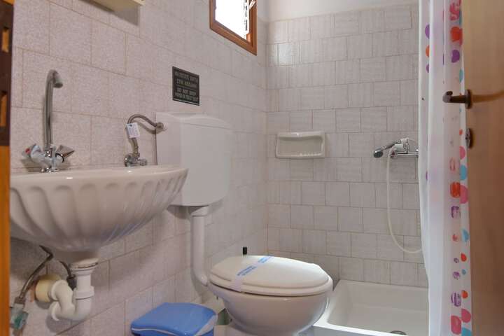 Room 43 of 48