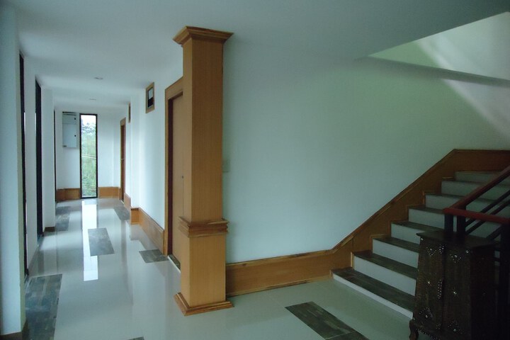 Ballroom/Hall 74 of 93