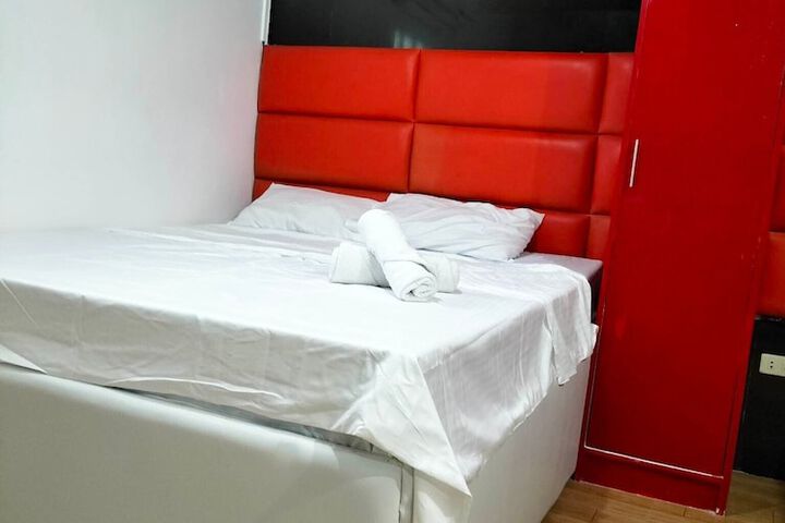 Room 13 of 48