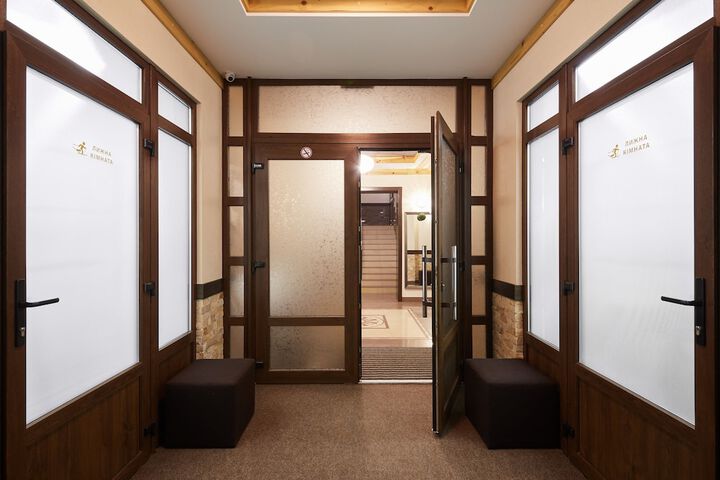 Hotel 2 of 61
