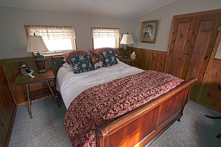 Room 7 of 203