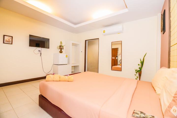 Room 6 of 38