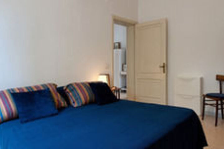 Room 9 of 35