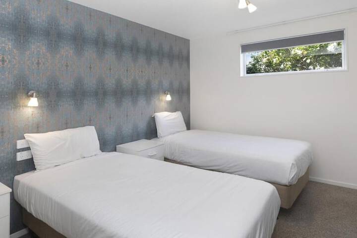Room 16 of 37