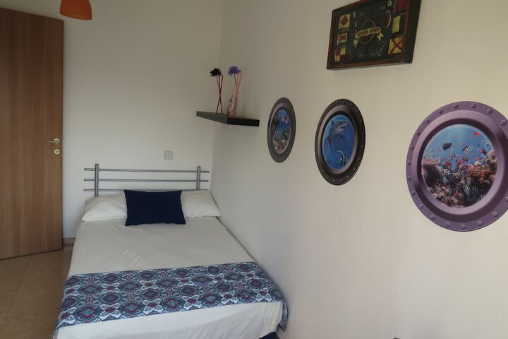 Room 5 of 25