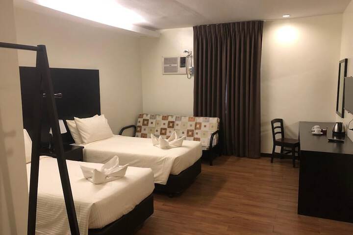 Room 22 of 42