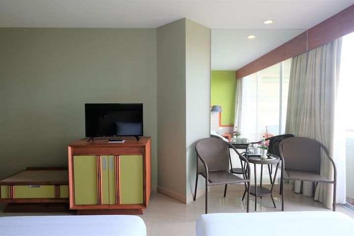Room 12 of 131